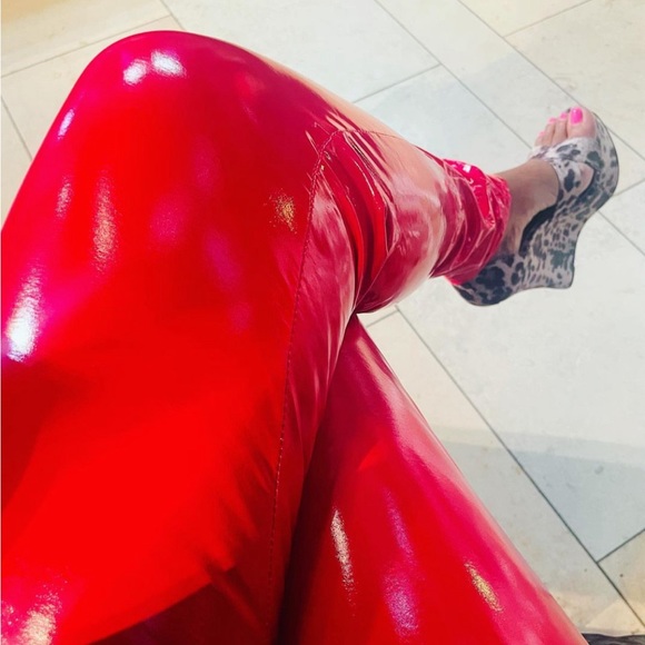 Red pants - Picture 3 of 3